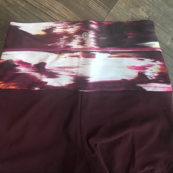 3/$50 Lululemon Wunder Under Shine On 21” Crop - Picture 3 of 13